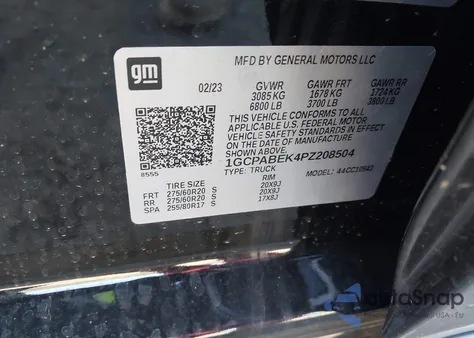 2023 Chevrolet Silverado 1500 2Wd Short Bed Custom z USA, uszkodzony, nr VIN 1GCPABEK4PZ208504